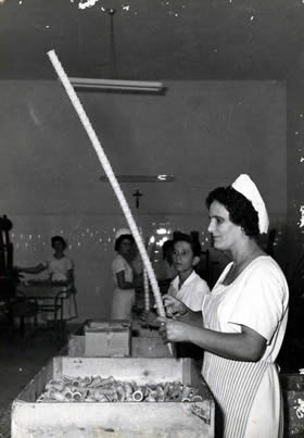 Una foto del 1946: la preparazione dei coni artigianali